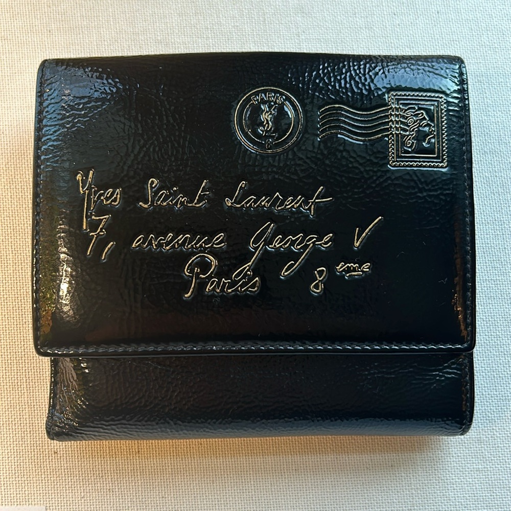 Yves Saint Laurent YSL ‘Y-Mail’ Compact Wallet, Black Patent Leather w/ Gold